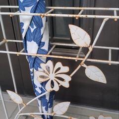 あげます★お花デザインのスリムな傘立て★水受けつき★サビあり★手渡し限定の画像