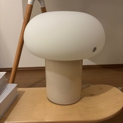 【美品】IKEA デイサ テーブルランプ（ベージュ／オパールホワイト／取りに来れる方）の画像