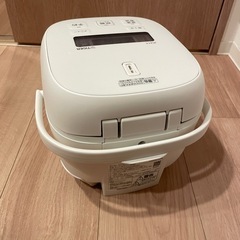 タイガー 3号炊き　炊飯器の画像