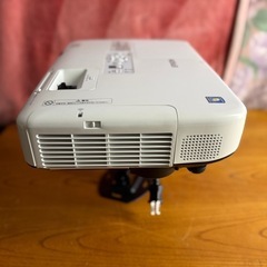 リモコン付き！！プライスダウン！！EB-1965 EPSON エプソン LCD プロジェクター 5000lm XGA HDMI LCD PROJECTOR ！！の画像