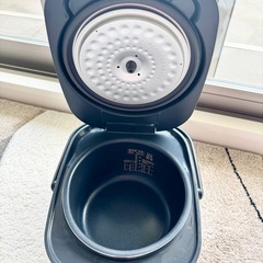 アイリスオーヤマ　炊飯器5.5合の画像