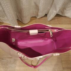 Kate spade トートバッグの画像