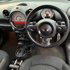 Mini Cooper S (R60) - Stylish & Sporty Crossoverの画像