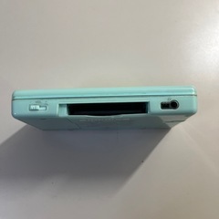 DSライトとカセット多数の画像