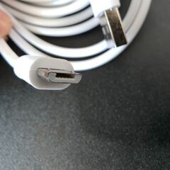 【新品未使用】Micro USBケーブル 長さ6mの画像