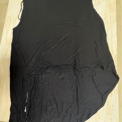 希少品！H&M変形
 タンクトップ　ブラック系の画像