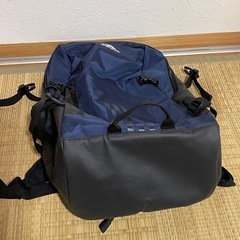 アディダス adidas リュックサック　デイバック 美品　の画像