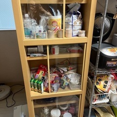 食器棚の画像