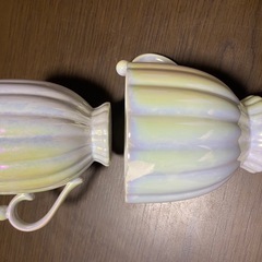 フランフラン　オーロラパール調ティーカップ　1つが部分的に欠けています。
の画像