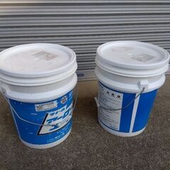 フタ付きバケツ【ひとつ200円】ペール缶/オイル缶【ふたつで300円】の画像