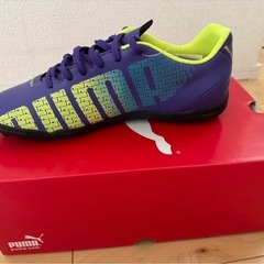 PUMA サッカーシューズの画像