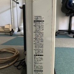 接続チューブ付きガスヒーター。動作状態良好。引越しのためお譲りします。の画像