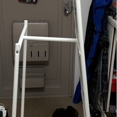 取引中　IKEA スタンドミラーの画像