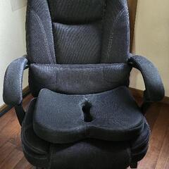 ゆったり座れるオフィスチェア、エグゼクティブチェアの画像