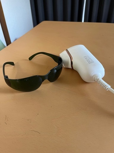 【売れました】【展示お試し品処分】家庭用光脱毛器ビート2