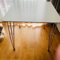 無料　IKEA ダイニングテーブルの画像