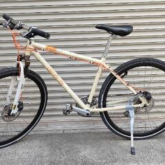 中古車　クロスバイク　Bianchi CIEO　アルミフレーム　24段変速 Bianchi C-SPORT 1 イタリアブランド クロスバイク ビアンキ
