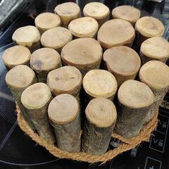 ダバダ火振　5.4リットル　焼酎サーバー、空瓶と、木製台のセットです。
の画像