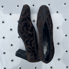 BALENCIAGA ダークブラウン シューズ本革未使用品新品23.5cm超お買得
の画像