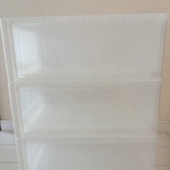 無印良品の収納ケース　小　3つの画像