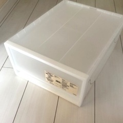 無印良品の収納ケース　小　3つの画像