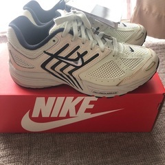 新品　NIKEスニーカー　　　　24cm
の画像