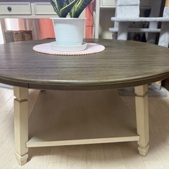 リビングテーブルの画像