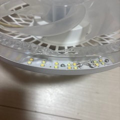 ファンライト(割れあり、ファン回りません)の画像