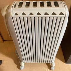 動作品 DeLonghi オイルラジエーターヒーター ドラゴン3 D081569EFSの画像