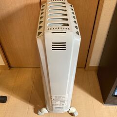 動作品 DeLonghi オイルラジエーターヒーター ドラゴン3 D081569EFSの画像
