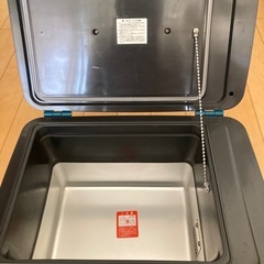 2電源式ポータブル電子冷温ボックスの画像
