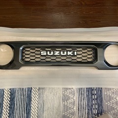 ジムニーシエラJB74純正フロントグリルの画像