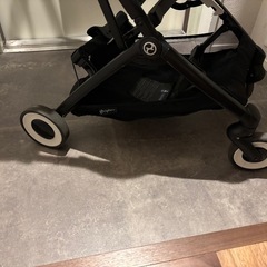 libell cybex ベビーカーの画像