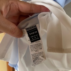 新品　ブラウスの画像