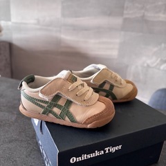 Onitsuka Tiger スニーカー ベージュ/グリーンの画像