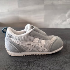ファミリア アシックススニーカー 13.5cmの画像