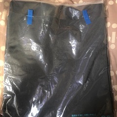 介護士用ポロシャツの画像