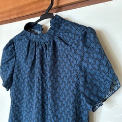 新品のブラウスの画像
