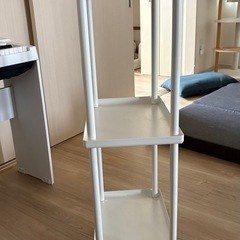 ホワイトの3段ラック 100円でお譲りします！の画像