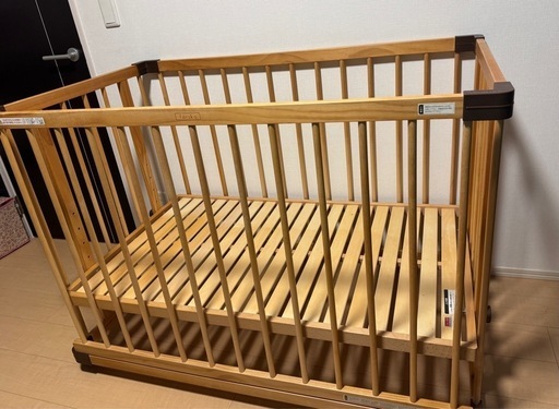 ベビーベッド　ファルスカ　ベットサイドベッド03