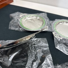 【未使用】刺さる人には刺さる　昭和レトロなスチール製皿セットの画像