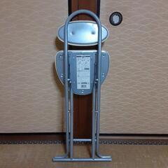 折り畳み式椅子の画像
