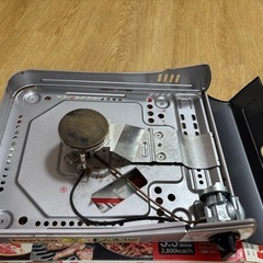 IWATANI イワタニ　カセットコンロ　専用のガス付属の画像