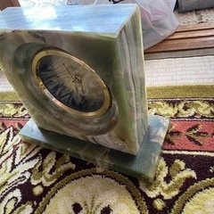 大理石 置き時計の画像
