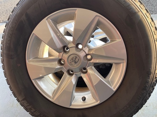 プラド　150 後期　ホイール　タイヤ