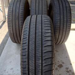 【お値下げ】タイヤ　215/60 R16　ヴェゼル取り外しの画像