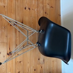 ハーマンミラー　イームズチェアー　コピー品
の画像