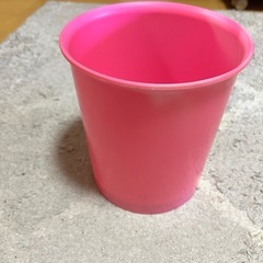 かわいいゴミ箱  ピンク  の画像
