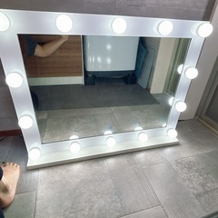 mirror ミラー　女優　鏡　ライト付きの画像