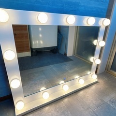 mirror ミラー　女優　鏡　ライト付きの画像